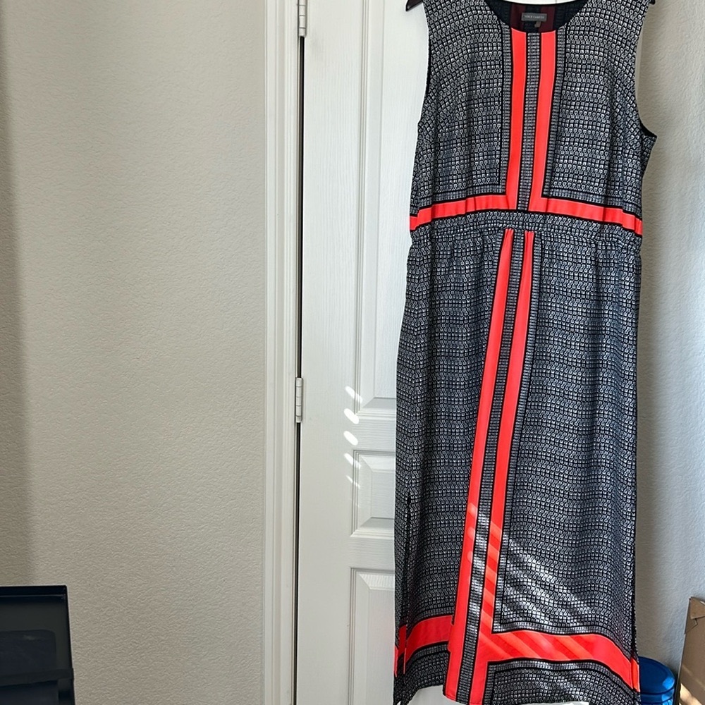 Vince Camuto size 16 long sleeveless- used- good condition